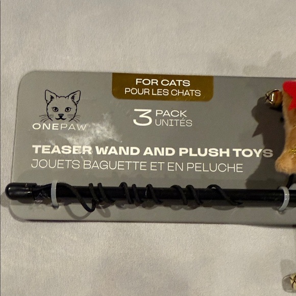 2 Christmas Themed Cat Wands each with 3 Dangling Plush Toys, Teaser Wand Set - Picture 6 of 11